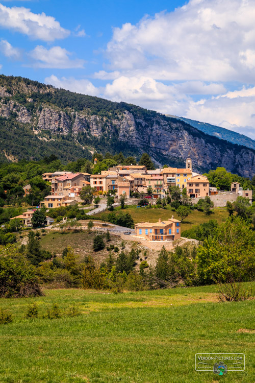 photo village saint julien verdon